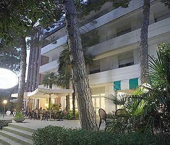 Hotel Helvetia 4*