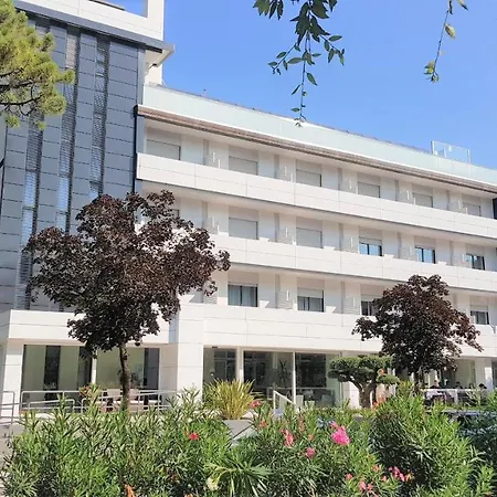 Helvetia Hotel 4*