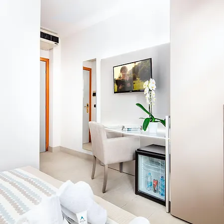Helvetia 4*